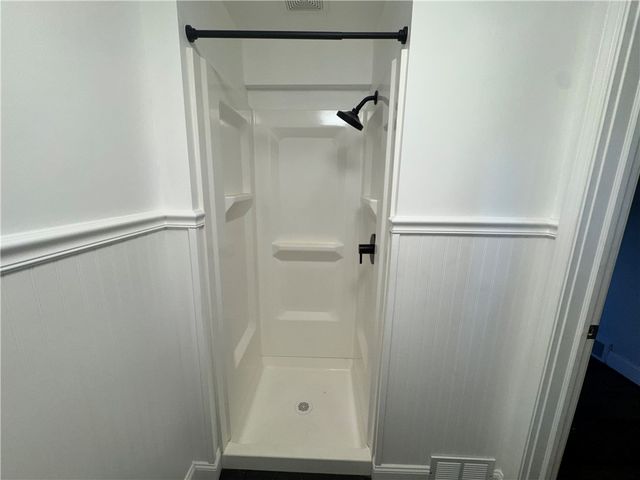 58 Evergreen Ter, Uniontown, PA 15401