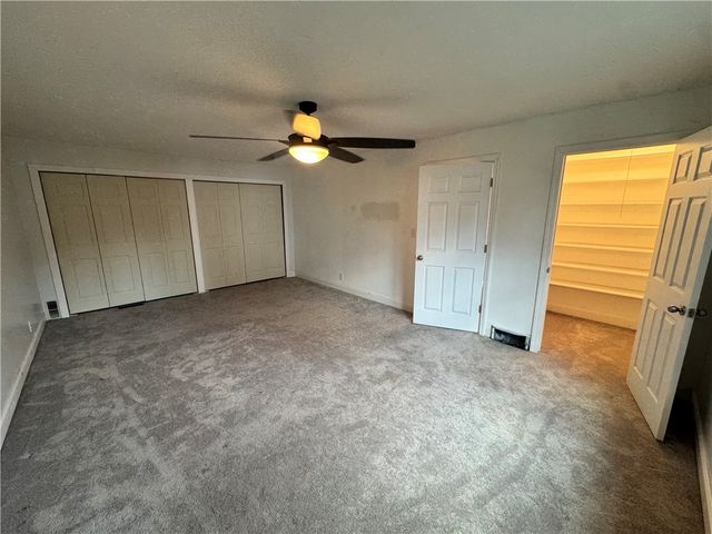 58 Evergreen Ter, Uniontown, PA 15401