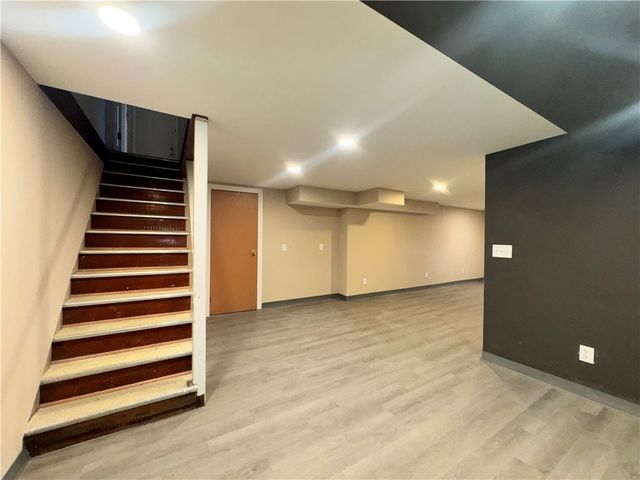 58 Evergreen Ter, Uniontown, PA 15401