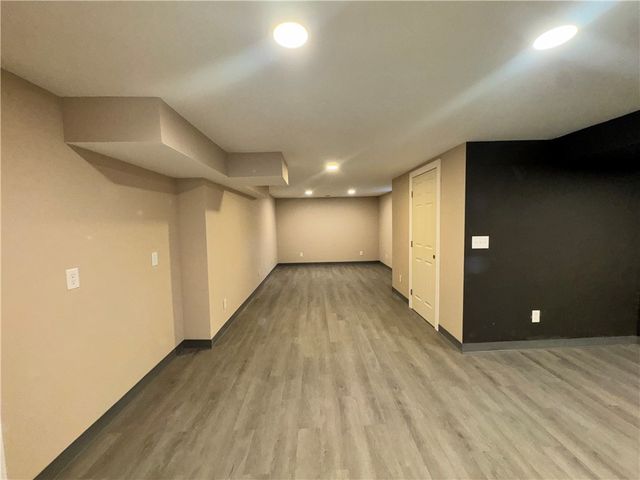 58 Evergreen Ter, Uniontown, PA 15401