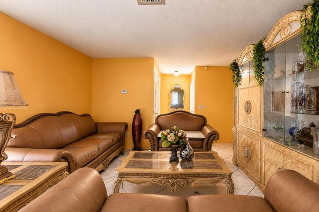 10304 Pippin Lane, Royal Palm Beach, FL 33411