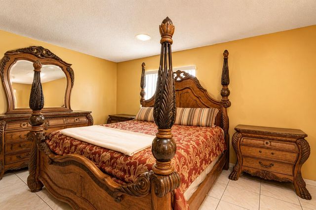 10304 Pippin Lane, Royal Palm Beach, FL 33411