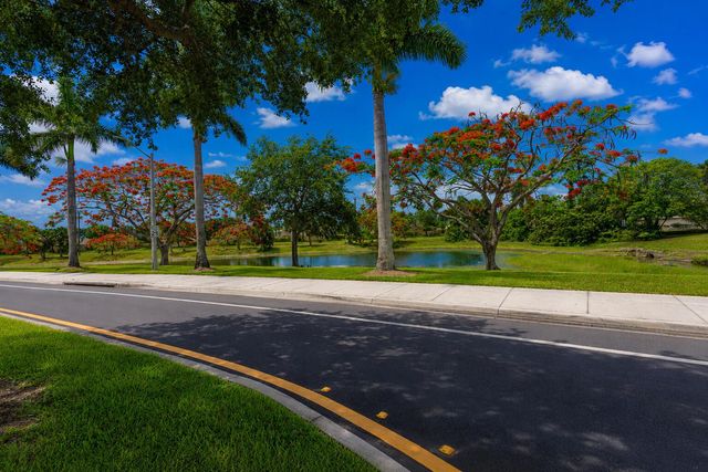 10304 Pippin Lane, Royal Palm Beach, FL 33411