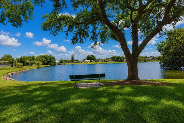 10304 Pippin Lane, Royal Palm Beach, FL 33411