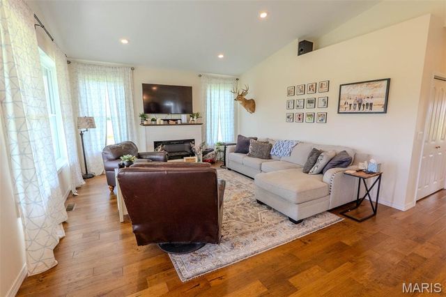 20372 County Road 6380, Newburg, MO 65550