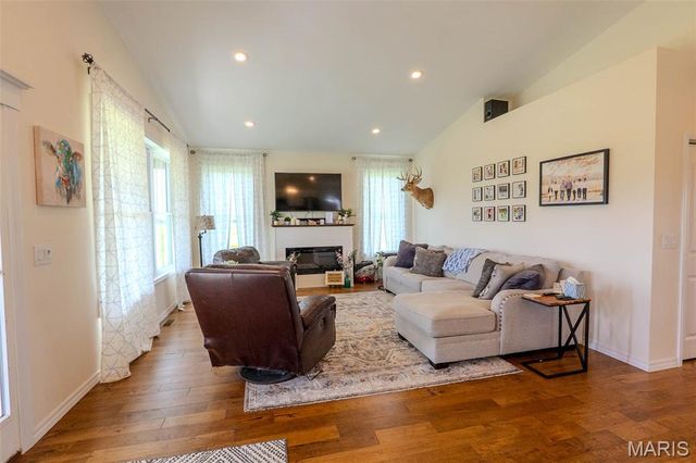 20372 County Road 6380, Newburg, MO 65550