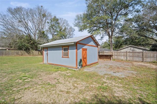 6930 Ching Lynch Road, Mobile, AL 36618