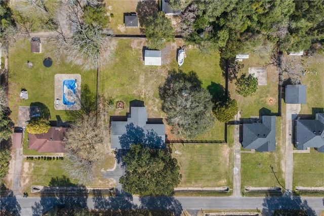 6930 Ching Lynch Road, Mobile, AL 36618