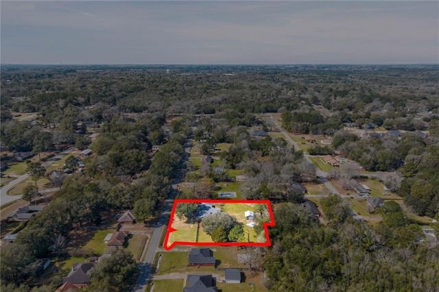 6930 Ching Lynch Road, Mobile, AL 36618