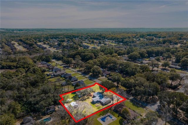 6930 Ching Lynch Road, Mobile, AL 36618