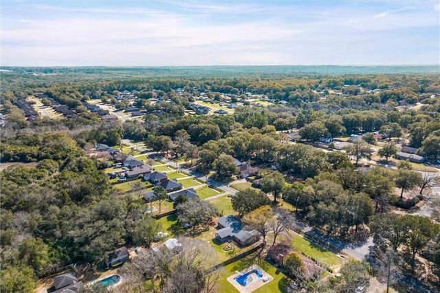 6930 Ching Lynch Road, Mobile, AL 36618