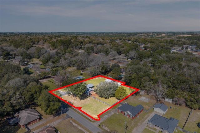 6930 Ching Lynch Road, Mobile, AL 36618