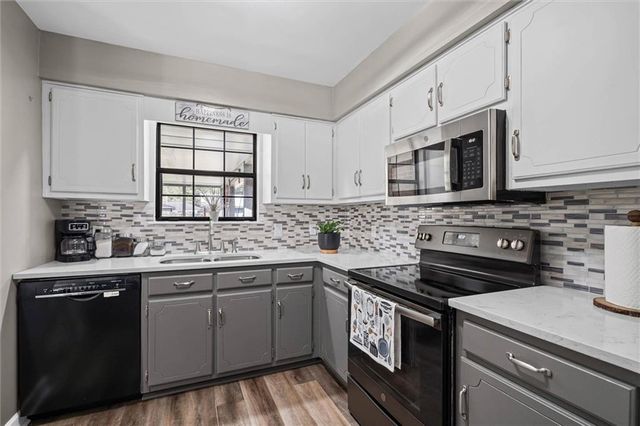 6930 Ching Lynch Road, Mobile, AL 36618