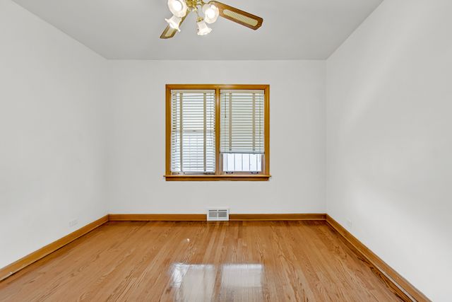 8242 S Damen Avenue, Chicago, IL 60620