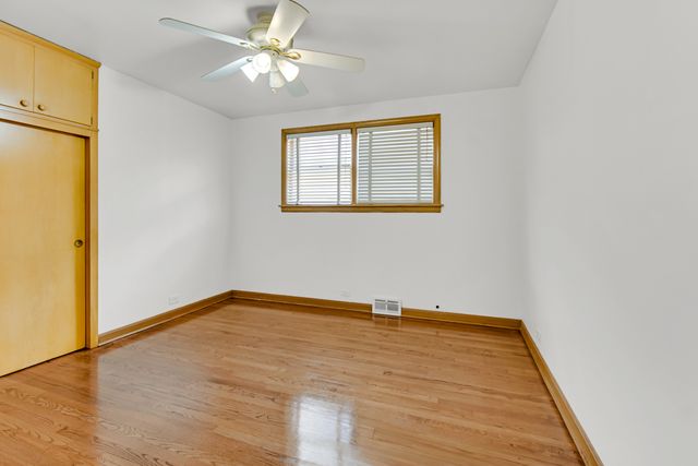 8242 S Damen Avenue, Chicago, IL 60620