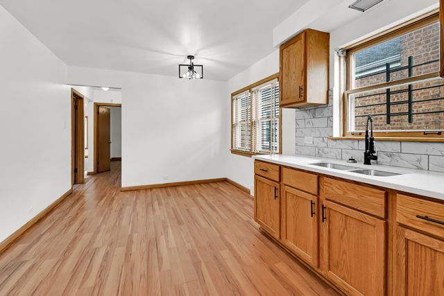 8242 S Damen Avenue, Chicago, IL 60620