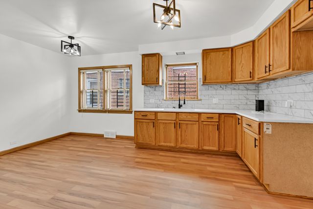 8242 S Damen Avenue, Chicago, IL 60620