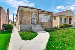 8242 S Damen Avenue, Chicago, IL 60620