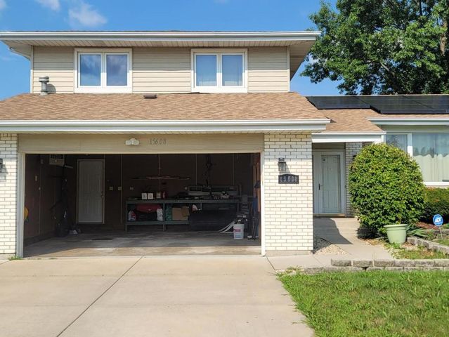15608 Rob Roy Drive, Oak Forest, IL 60452