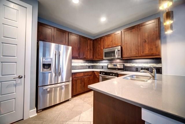2002 Tramson DR 105C, Austin, TX 78741
