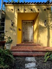 3835 Utopia Ct, Miami, FL 33133