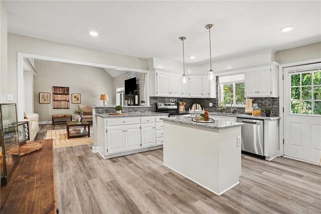 9638 N Wayne Avenue, Kansas City, MO 64155