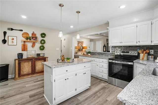 9638 N Wayne Avenue, Kansas City, MO 64155