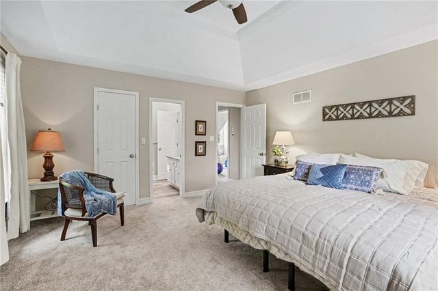 9638 N Wayne Avenue, Kansas City, MO 64155