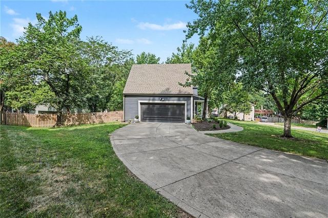9638 N Wayne Avenue, Kansas City, MO 64155