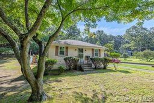 468 Old Bridge Road, Northport, NY 11768