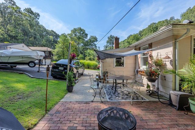 468 Old Bridge Road, Northport, NY 11768