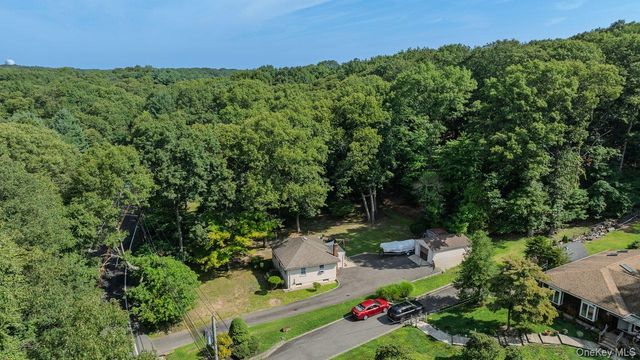 468 Old Bridge Road, Northport, NY 11768