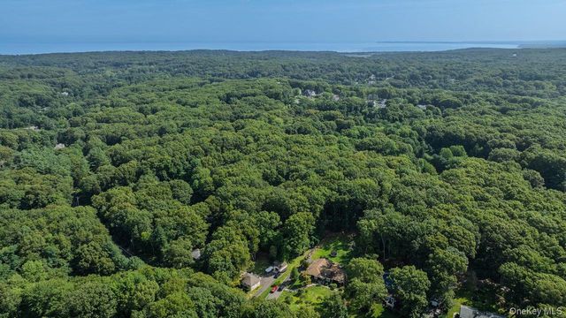468 Old Bridge Road, Northport, NY 11768