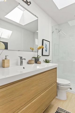 4037 Park Blvd, Oakland, CA 94602