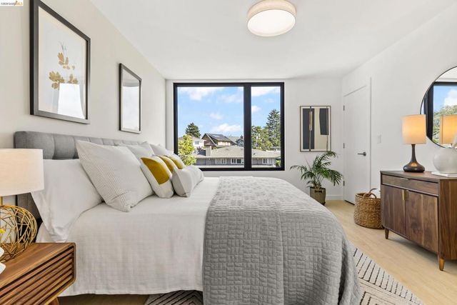 4037 Park Blvd, Oakland, CA 94602