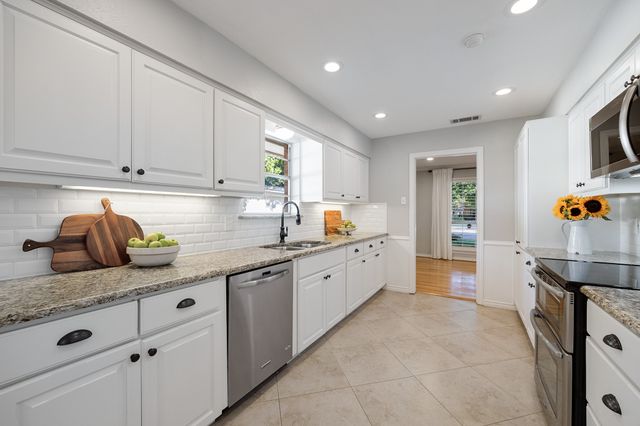 7406 La Manga Drive, Dallas, TX 75248