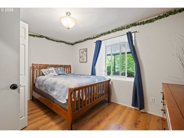 3910 Se EL CAMINO Dr, Gresham, OR 97080