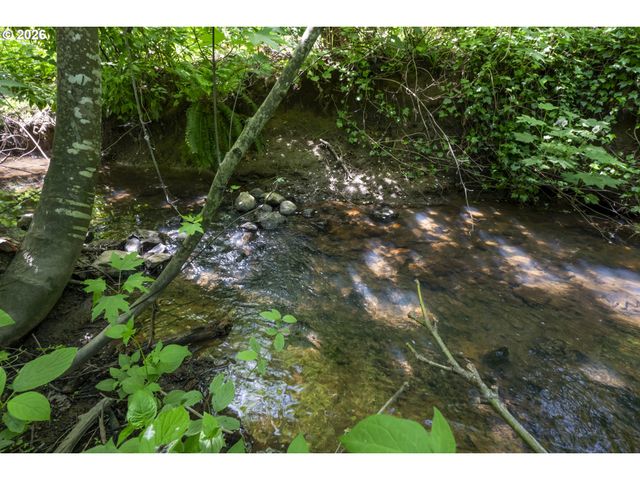 3910 Se EL CAMINO Dr, Gresham, OR 97080