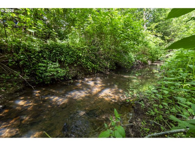 3910 Se EL CAMINO Dr, Gresham, OR 97080