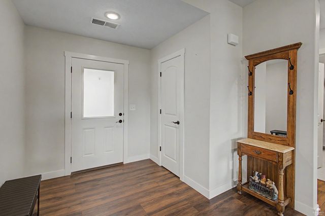9168 Dave Drive, Manhattan, KS 66502