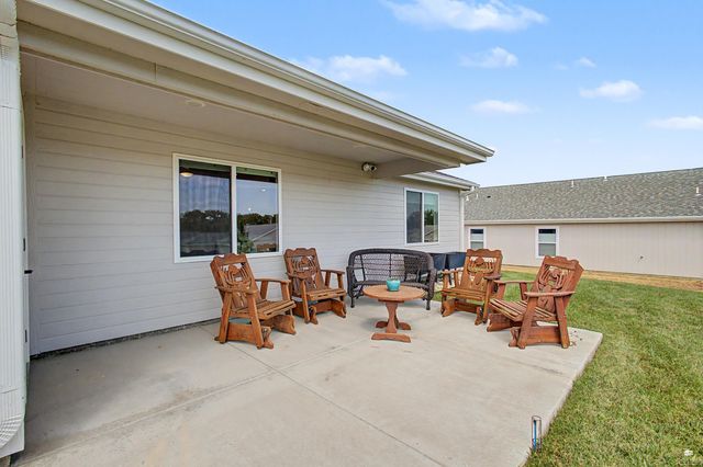 9168 Dave Drive, Manhattan, KS 66502