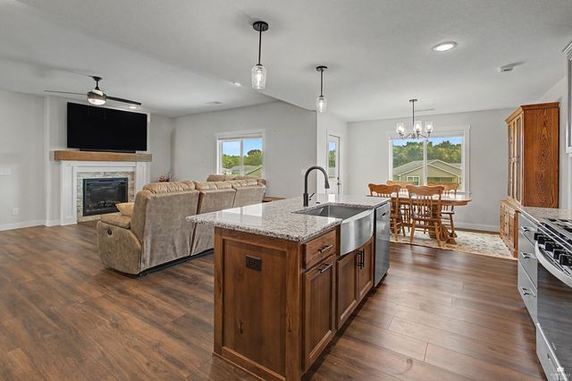 9168 Dave Drive, Manhattan, KS 66502