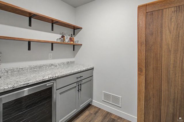 9168 Dave Drive, Manhattan, KS 66502