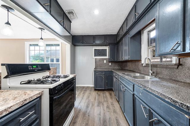 539 Melbourne Street, Houston, TX 77022