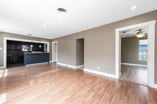 539 Melbourne Street, Houston, TX 77022