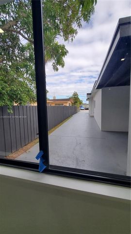 40 SW 34th Ave C, Miami, FL 33135