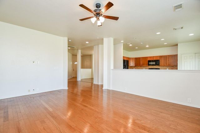 3002 Edgewick Elm Street, Fresno, TX 77545