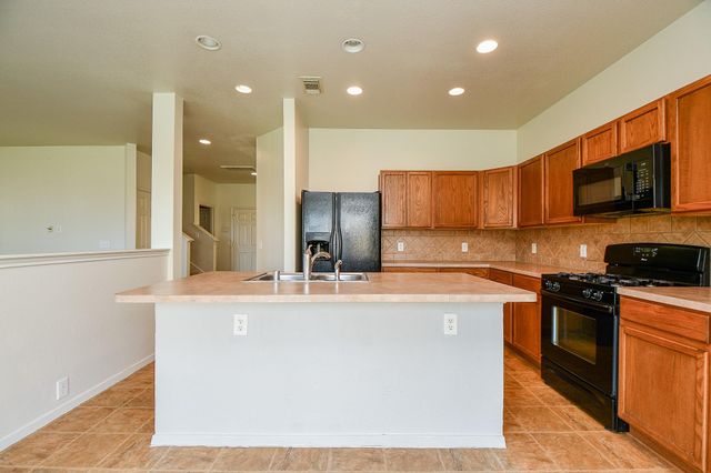 3002 Edgewick Elm Street, Fresno, TX 77545