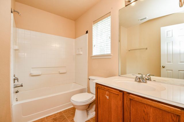 3002 Edgewick Elm Street, Fresno, TX 77545