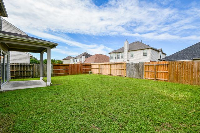 3002 Edgewick Elm Street, Fresno, TX 77545